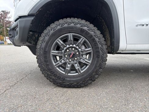 New 2026 GMC Sierra 1500 AT4X image 3