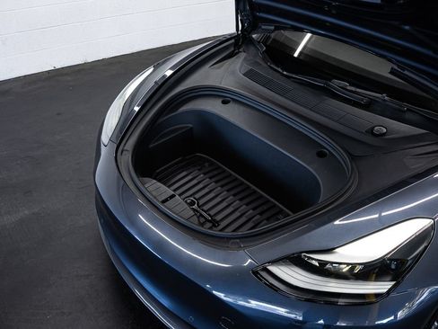 Used 2022 Tesla Model 3 Long Range AWD/4WD image 9
