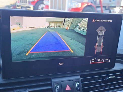 Used 2022 Audi Q5 2.0T Premium w/ Convenience Package image 26