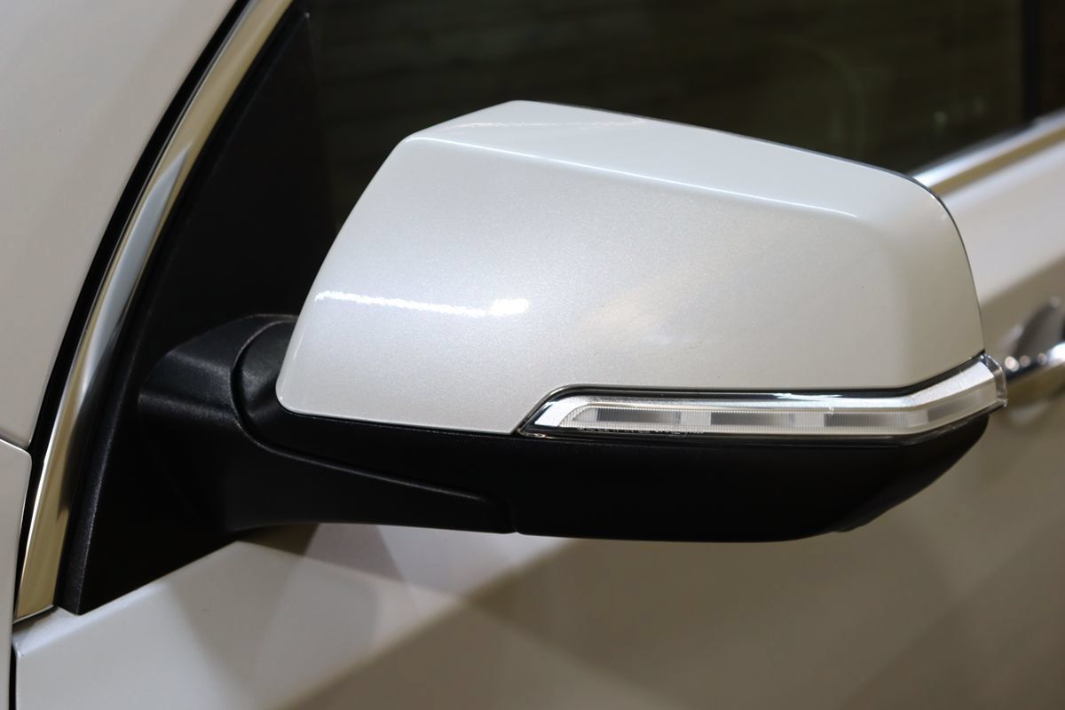 Used 2023 Chevrolet Traverse Premier FWD image 15