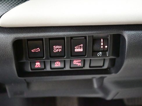 Used 2022 Subaru Forester Limited image 24