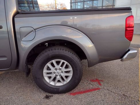 Used 2021 Nissan Frontier SV w/ SV Utility Package image 4