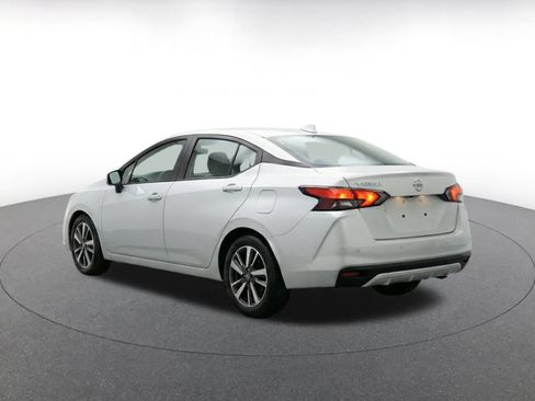 Used 2025 Nissan Versa SV FWD image 7