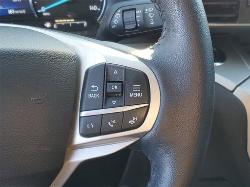 Used 2022 Ford Explorer XLT w/ Equipment Group 202A image 13