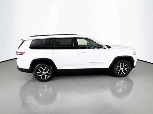 Used 2024 Jeep Grand Cherokee L Limited image 8
