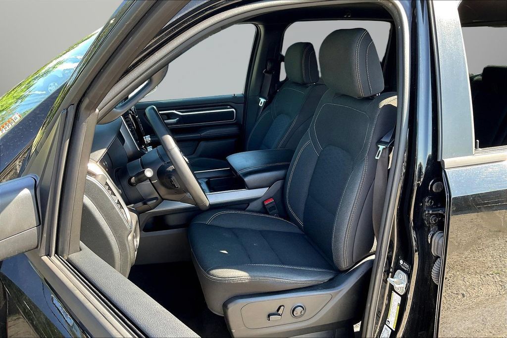 Used 2025 RAM 1500 Big Horn AWD/4WD image 22