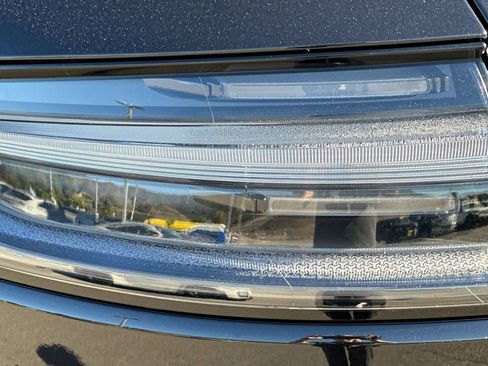 New 2026 Porsche Macan S image 37