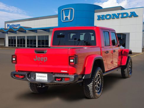 Used 2025 Jeep Gladiator Rubicon image 4