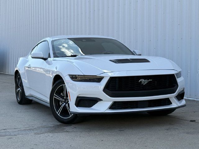 Used 2025 Ford Mustang Coupe RWD image 2