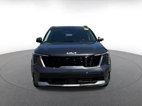 Used 2024 Kia Sorento S FWD image 3