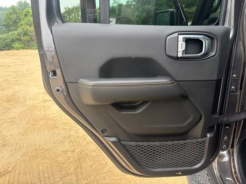 New 2026 Jeep Wrangler Unlimited Sahara AWD/4WD image 19
