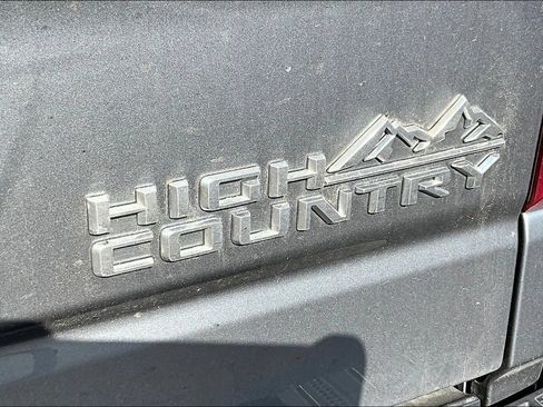 Used 2020 Chevrolet Silverado 1500 High Country AWD/4WD image 19