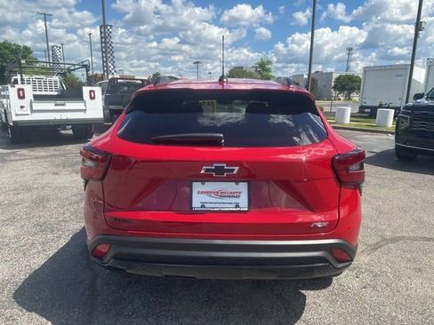 New 2026 Chevrolet Trax RS FWD image 4