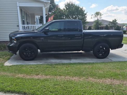 Used 2018 RAM 1500 Express w/ Black Ram 1500 Express Group RWD image 2