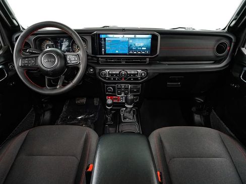 Used 2024 Jeep Gladiator Rubicon w/ Technology Group image 26