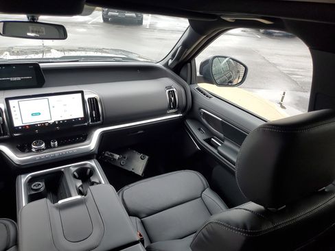 New 2025 Ford Expedition Max Platinum w/ Stealth Performance Package image 16