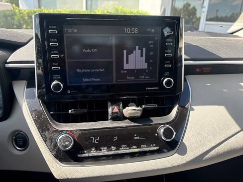 Used 2021 Toyota Corolla LE w/ LE Convenience Package FWD image 6