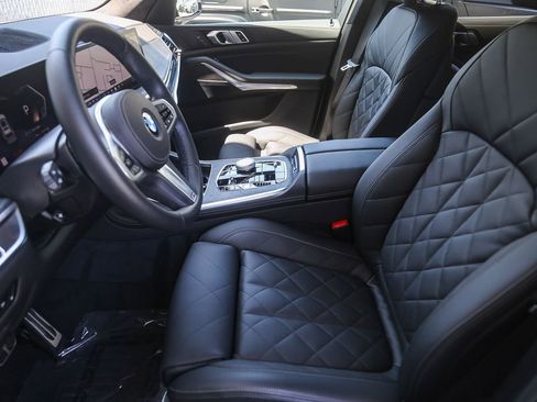 Used 2026 BMW X7 xDrive40i w/ M Sport Package AWD/4WD image 14