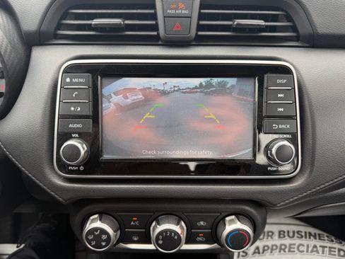 Used 2021 Nissan Versa S FWD image 13