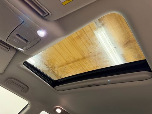 Used 2021 Nissan Armada Platinum w/ Captain's Chairs Package image 15