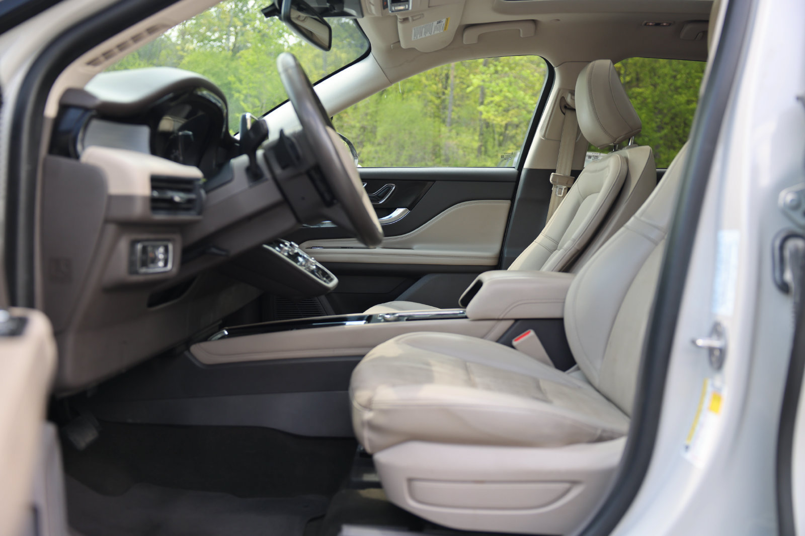Used 2022 Lincoln Corsair AWD w/ Premium Package image 19