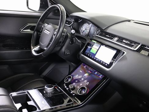 Used 2018 Land Rover Range Rover Velar S image 52
