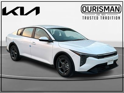 New 2025 Kia K4 LXS
