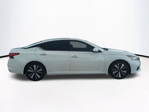 Used 2019 Nissan Altima 2.5 SV FWD image 4