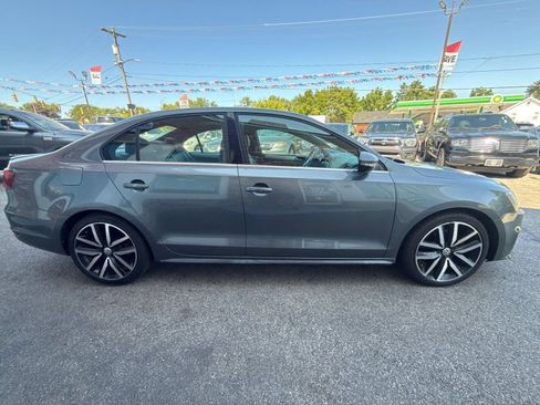 Used 2013 Volkswagen Jetta GLI Autobahn FWD image 4
