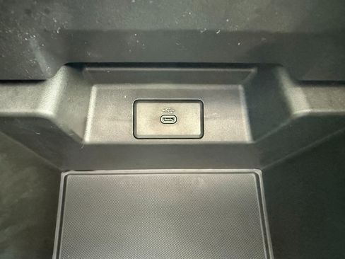 New 2025 Chevrolet Silverado EV RST image 29