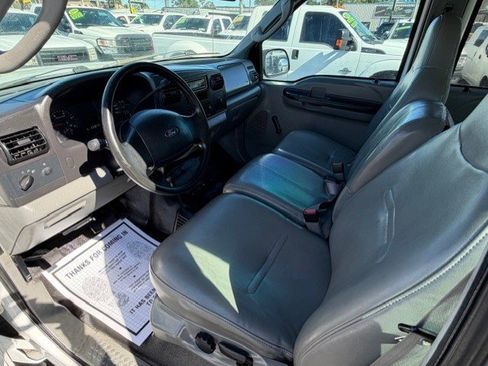 Used 2005 Ford F350 XL image 12