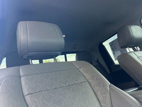 Used 2022 Toyota Tundra Limited AWD/4WD image 18