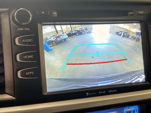 Used 2017 Toyota Highlander XLE w/ Carpet Mat Package AWD/4WD image 23
