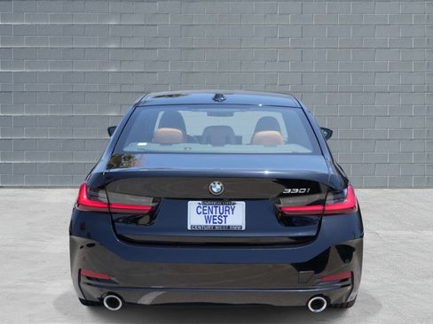 Used 2025 BMW 330i Sedan w/ Convenience Package RWD image 4