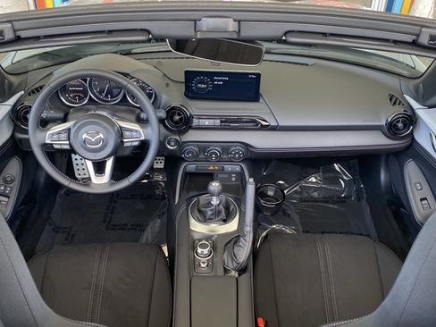New 2026 MAZDA MX-5 Miata Club w/ Interior Package RWD image 19