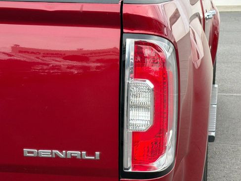 Used 2018 GMC Canyon Denali image 46