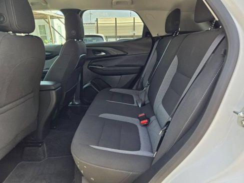 Used 2025 Chevrolet TrailBlazer LT AWD/4WD image 25