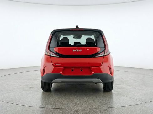 Used 2025 Kia Soul LX w/ LX Technology Package FWD image 7