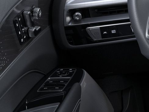 New 2026 Cadillac Lyriq V AWD/4WD image 22