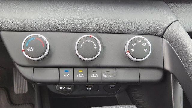 Used 2026 Hyundai Elantra SE FWD image 22