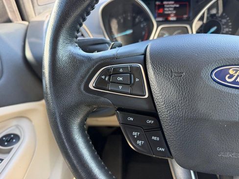 Used 2017 Ford Escape Titanium FWD image 12