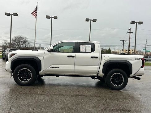 Certified 2024 Toyota Tacoma TRD Off-Road w/ TRD Off Road Premium Package image 2
