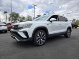 Used 2023 Volkswagen Taos SE image 2