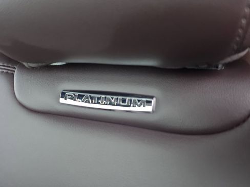 Used 2025 Ford Explorer Platinum image 26