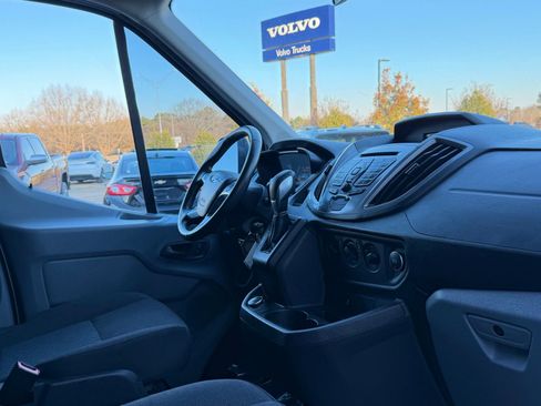 Used 2019 Ford Transit 150 XLT image 27