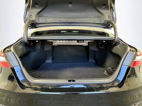 Used 2021 Toyota Camry LE image 24