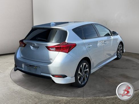 Used 2017 Toyota Corolla iM w/ All-Weather Mat Package FWD image 4
