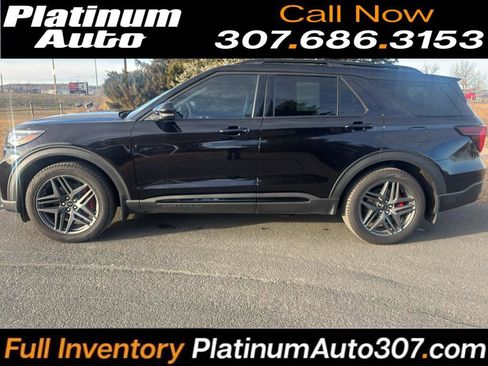 Used 2025 Ford Explorer ST image 1
