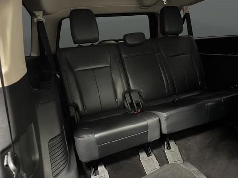 Used 2023 Ford Expedition Max XLT image 35