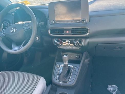 Used 2023 Hyundai Kona SE image 11